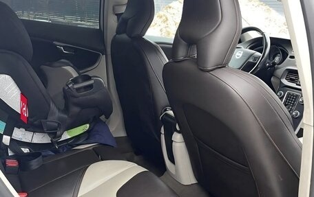 Volvo V40 II рестайлинг, 2014 год, 1 290 000 рублей, 7 фотография
