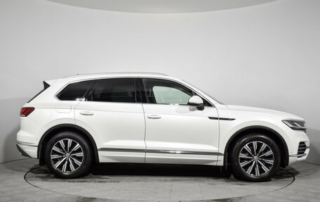 Volkswagen Touareg III, 2019 год, 4 450 000 рублей, 4 фотография