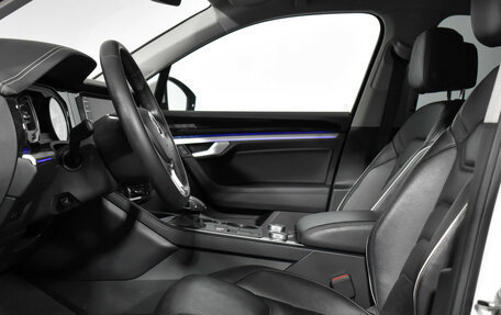 Volkswagen Touareg III, 2019 год, 4 450 000 рублей, 12 фотография