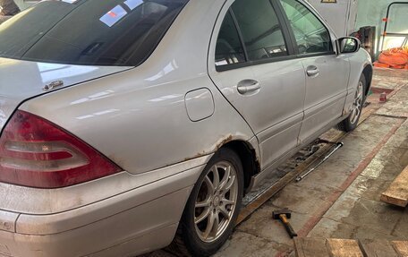 Mercedes-Benz C-Класс, 2002 год, 350 000 рублей, 1 фотография