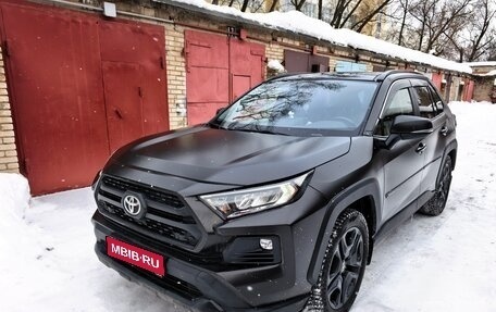 Toyota RAV4, 2022 год, 3 950 000 рублей, 1 фотография