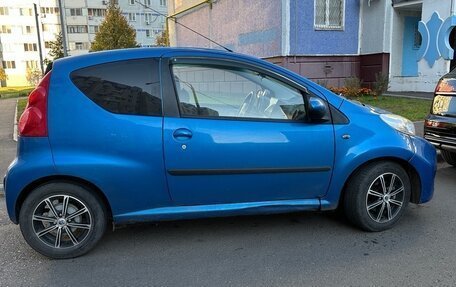 Peugeot 107 I рестайлинг, 2010 год, 336 000 рублей, 8 фотография