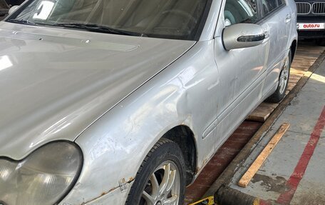 Mercedes-Benz C-Класс, 2002 год, 350 000 рублей, 4 фотография