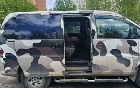 Hyundai H-1 II рестайлинг, 2008 год, 650 000 рублей, 16 фотография