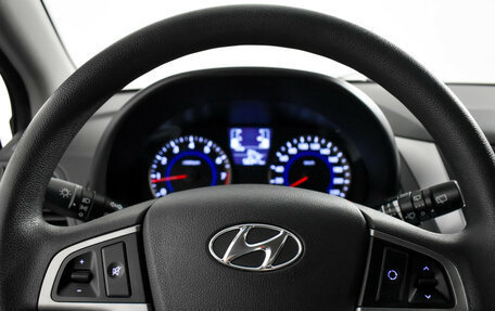 Hyundai Solaris II рестайлинг, 2015 год, 899 000 рублей, 16 фотография