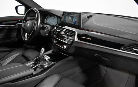 BMW 5 серия, 2017 год, 3 380 000 рублей, 15 фотография