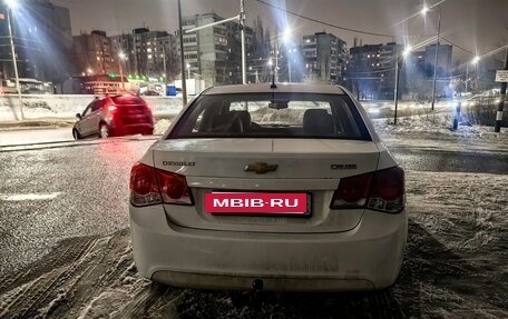 Chevrolet Cruze II, 2010 год, 475 000 рублей, 4 фотография