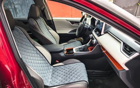 Toyota RAV4, 2022 год, 3 950 000 рублей, 13 фотография