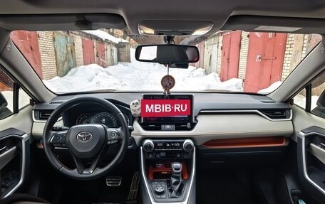 Toyota RAV4, 2022 год, 3 950 000 рублей, 19 фотография