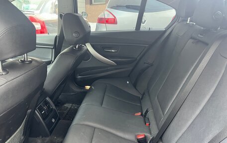 BMW 3 серия, 2017 год, 2 000 000 рублей, 19 фотография