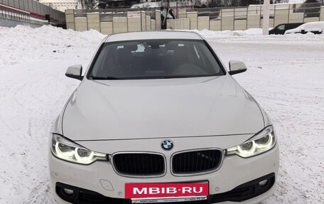 BMW 3 серия, 2015 год, 1 600 000 рублей, 12 фотография