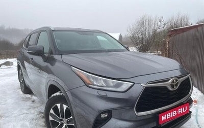 Toyota Highlander, 2021 год, 5 600 000 рублей, 1 фотография