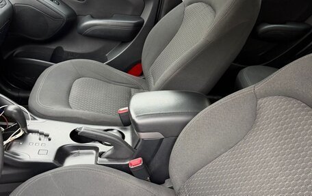 Hyundai ix35 I рестайлинг, 2011 год, 1 200 000 рублей, 10 фотография