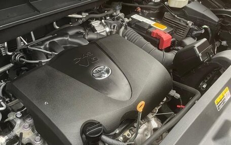 Toyota Highlander, 2021 год, 5 600 000 рублей, 9 фотография