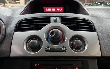 Renault Kangoo II рестайлинг, 2012 год, 845 000 рублей, 20 фотография