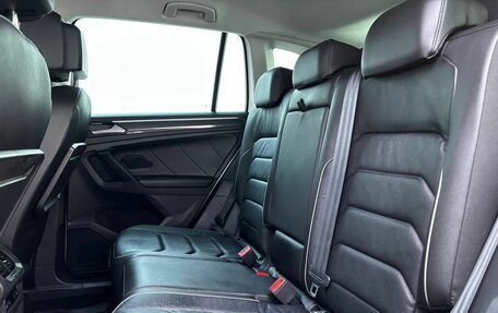 Volkswagen Tiguan II, 2019 год, 2 899 000 рублей, 15 фотография