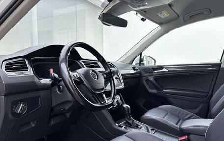 Volkswagen Tiguan II, 2019 год, 2 899 000 рублей, 20 фотография