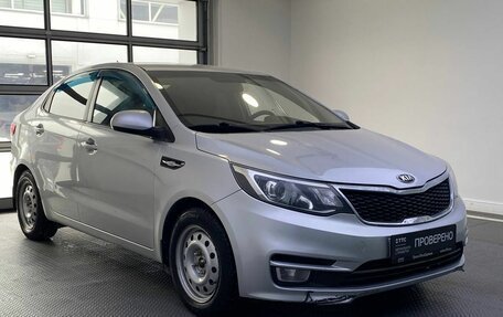 KIA Rio III рестайлинг, 2015 год, 1 000 000 рублей, 3 фотография