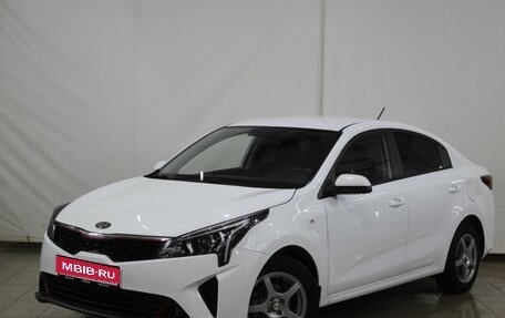 KIA Rio IV, 2021 год, 1 850 000 рублей, 1 фотография