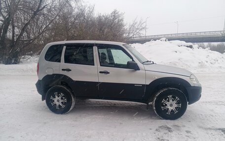 Chevrolet Niva I рестайлинг, 2017 год, 680 000 рублей, 4 фотография