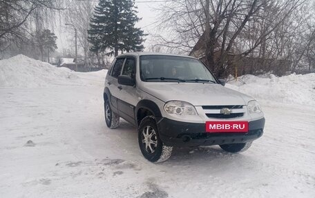 Chevrolet Niva I рестайлинг, 2017 год, 680 000 рублей, 3 фотография