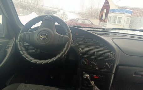 Chevrolet Niva I рестайлинг, 2017 год, 680 000 рублей, 13 фотография