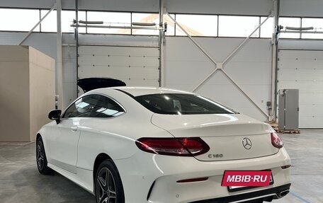Mercedes-Benz C-Класс, 2019 год, 3 500 000 рублей, 4 фотография