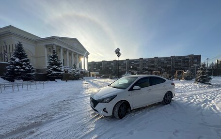 Hyundai Solaris II рестайлинг, 2021 год, 1 350 000 рублей, 1 фотография