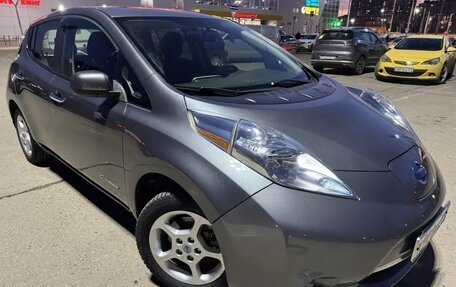 Nissan Leaf I, 2017 год, 1 300 000 рублей, 3 фотография