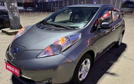 Nissan Leaf I, 2017 год, 1 300 000 рублей, 10 фотография