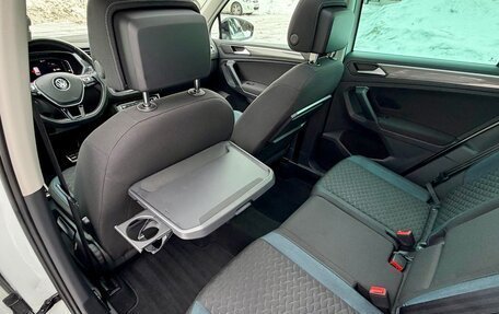 Volkswagen Tiguan II, 2019 год, 2 630 000 рублей, 27 фотография