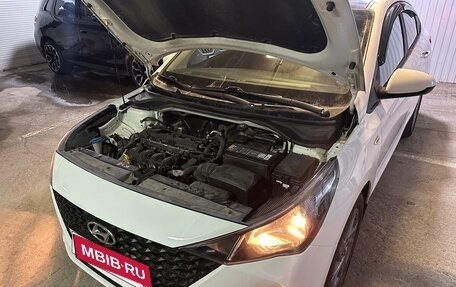 Hyundai Solaris II рестайлинг, 2021 год, 1 350 000 рублей, 6 фотография