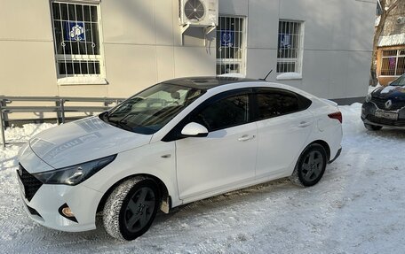 Hyundai Solaris II рестайлинг, 2021 год, 1 350 000 рублей, 13 фотография
