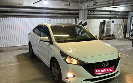 Hyundai Solaris II рестайлинг, 2021 год, 1 350 000 рублей, 24 фотография