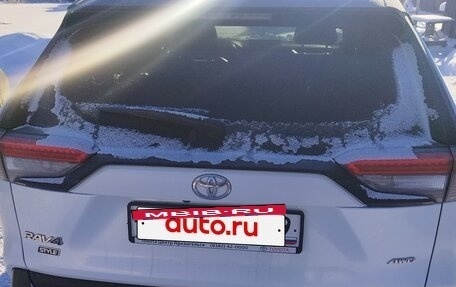 Toyota RAV4, 2021 год, 3 420 000 рублей, 2 фотография