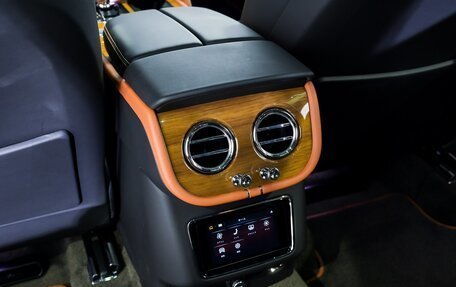 Bentley Bentayga I, 2022 год, 23 800 000 рублей, 29 фотография