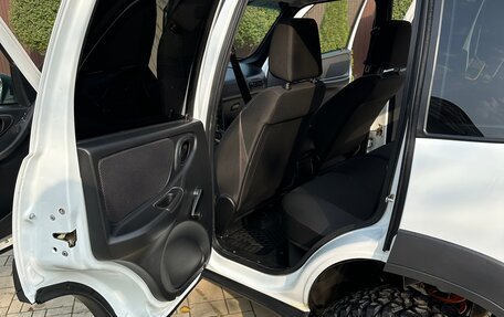 Chevrolet Niva I рестайлинг, 2018 год, 930 000 рублей, 10 фотография