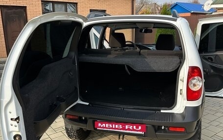 Chevrolet Niva I рестайлинг, 2018 год, 930 000 рублей, 8 фотография