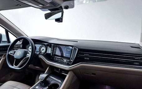 Volkswagen Touareg III, 2021 год, 5 700 000 рублей, 9 фотография