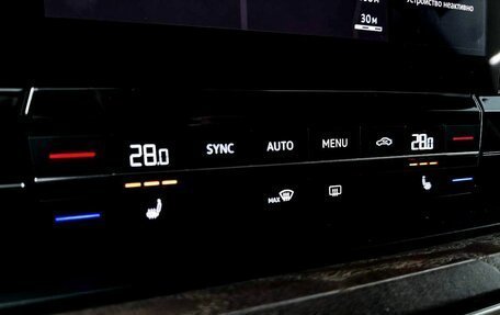 Volkswagen Touareg III, 2021 год, 5 700 000 рублей, 15 фотография