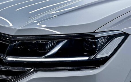 Volkswagen Touareg III, 2021 год, 5 700 000 рублей, 26 фотография