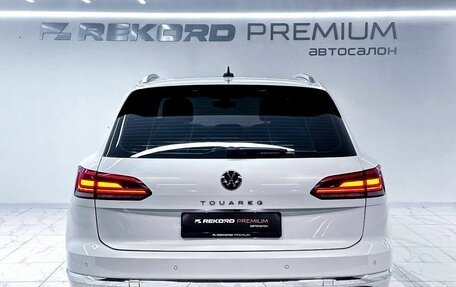 Volkswagen Touareg III, 2021 год, 5 700 000 рублей, 29 фотография