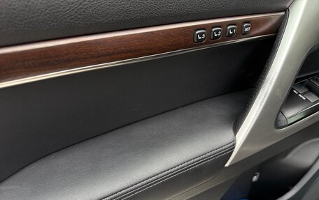 Toyota Land Cruiser 200, 2015 год, 5 150 000 рублей, 18 фотография