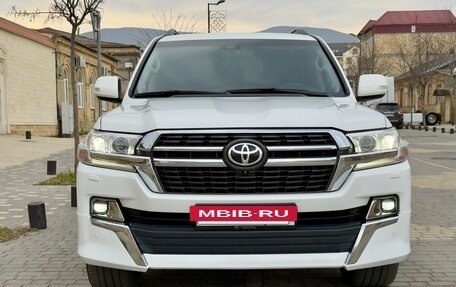 Toyota Land Cruiser 200, 2016 год, 5 800 000 рублей, 3 фотография