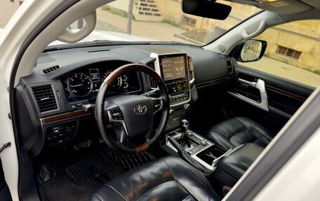 Toyota Land Cruiser 200, 2016 год, 5 800 000 рублей, 6 фотография