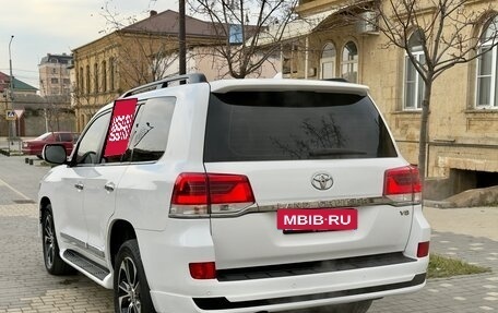 Toyota Land Cruiser 200, 2016 год, 5 800 000 рублей, 4 фотография