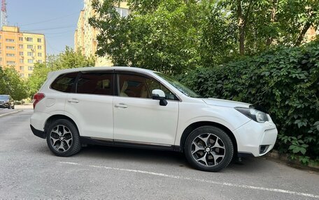 Subaru Forester, 2014 год, 1 800 000 рублей, 2 фотография