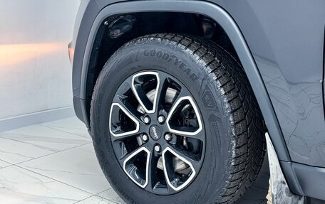 Jeep Grand Cherokee, 2013 год, 2 100 000 рублей, 28 фотография