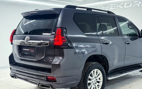 Toyota Land Cruiser Prado 150 рестайлинг 2, 2014 год, 3 500 000 рублей, 27 фотография