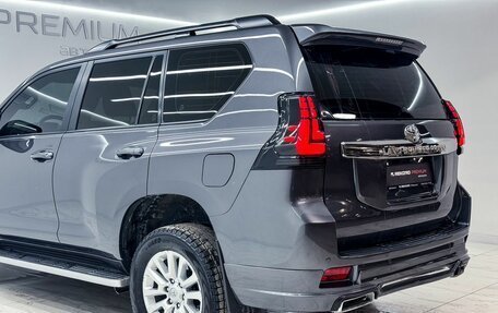 Toyota Land Cruiser Prado 150 рестайлинг 2, 2014 год, 3 500 000 рублей, 31 фотография